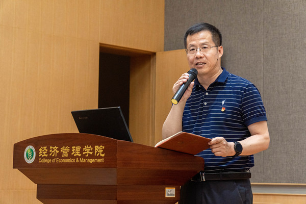 6fd60ded35c74421b65334bde8e6c63f.jpg 经管-9_副本.jpg