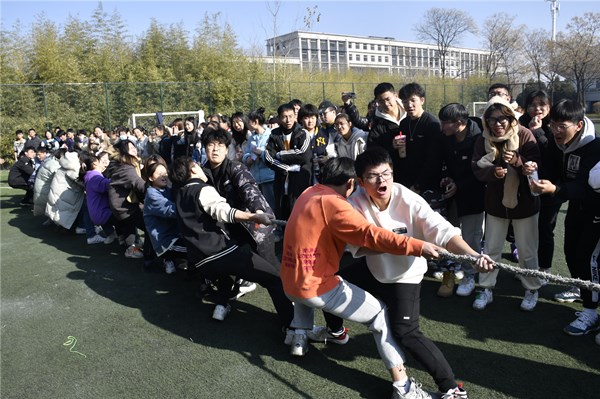 c8dcae4c83484206af01499db1a37df7.jpg 拔河9_副本.jpg